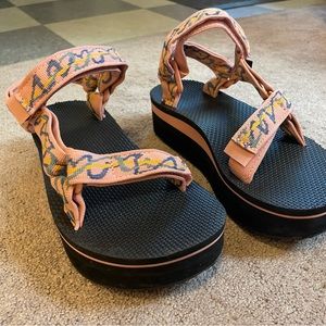 Platform tevas